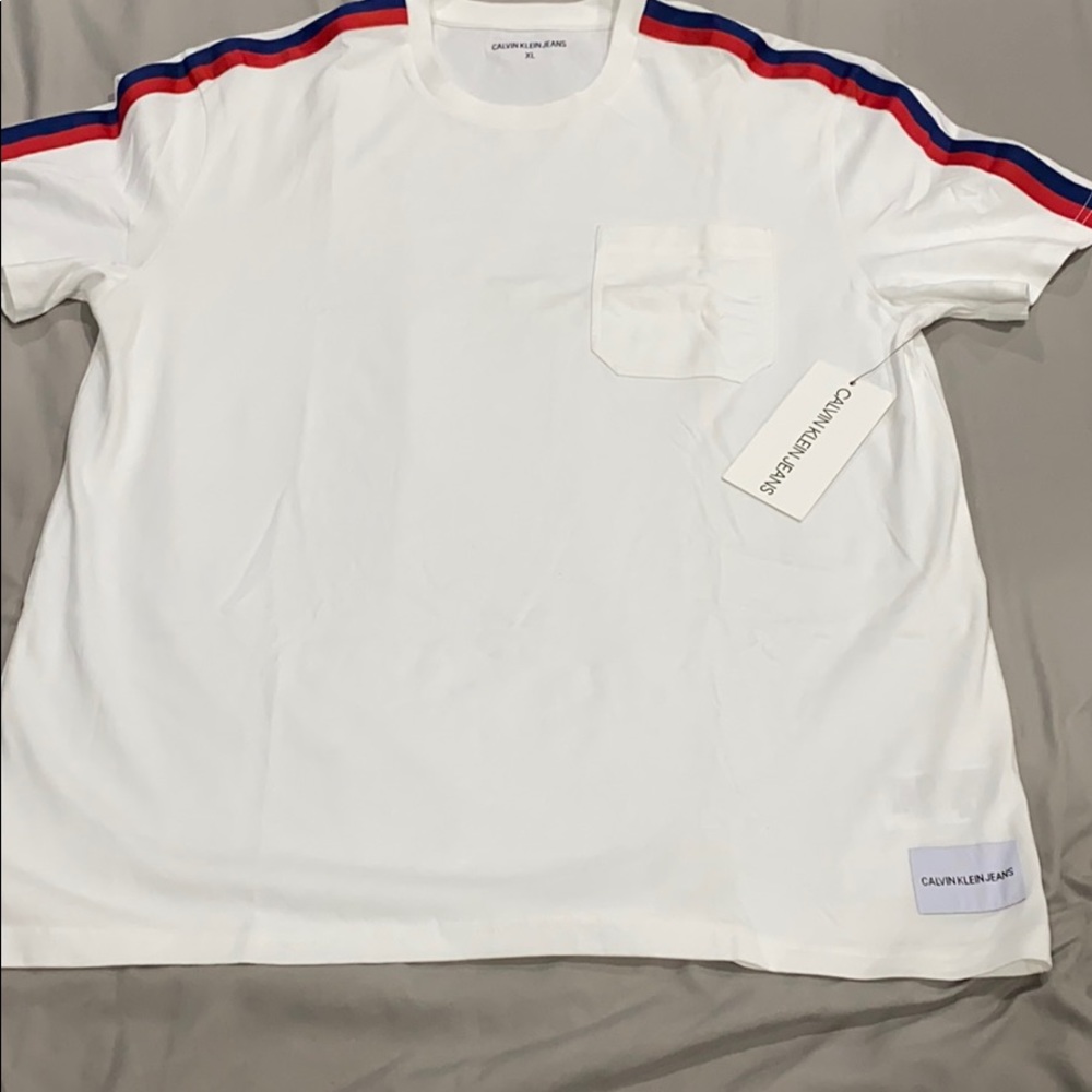 Men’s white Calvin Klein T-shirt size XL